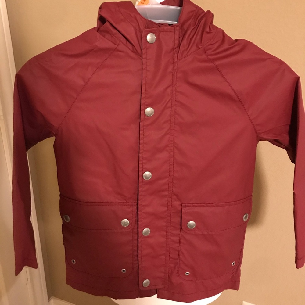 Gap children’s raincoat size small (6/7) regular